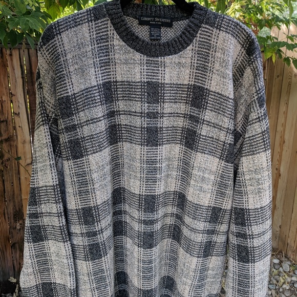 Liberty Sweaters Other - Men's XL Crew Neck Tan and Black Plaid Sweater